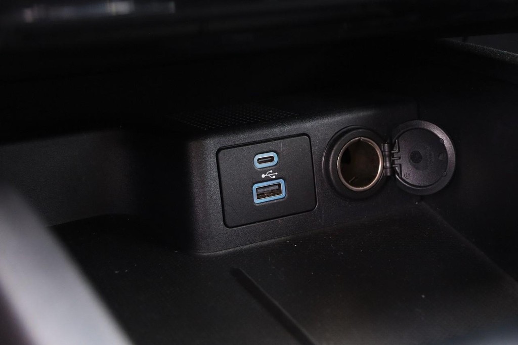 Ford Escape Vehicle Image 19