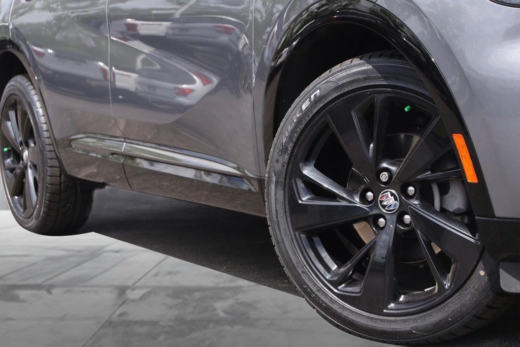 Buick Envision Vehicle Full-screen Gallery Image 03