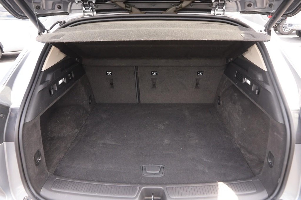 Buick Envision Vehicle Full-screen Gallery Image 07