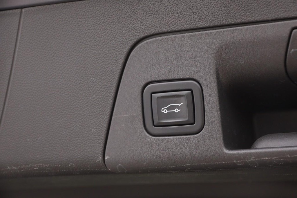 Buick Envision Vehicle Full-screen Gallery Image 08