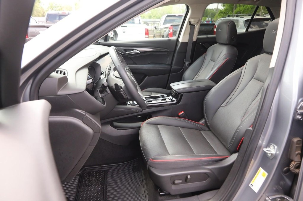 Buick Envision Vehicle Full-screen Gallery Image 10