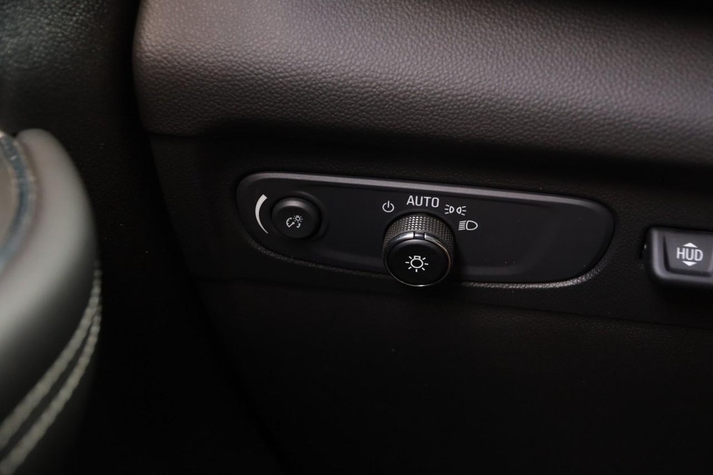Buick Envision Vehicle Full-screen Gallery Image 23
