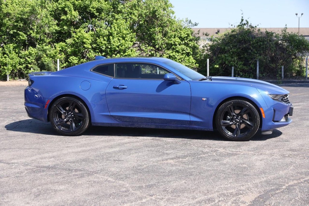 Chevrolet Camaro Vehicle Full-screen Gallery Image 5