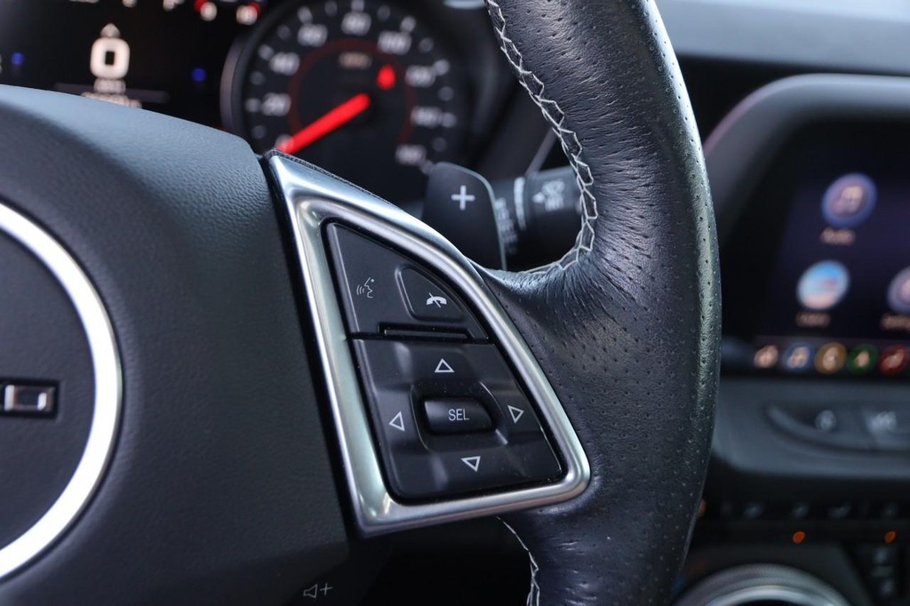 Chevrolet Camaro Vehicle Full-screen Gallery Image 15