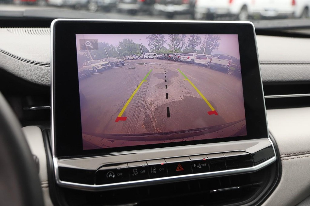 Chevrolet Malibu Vehicle Image 16