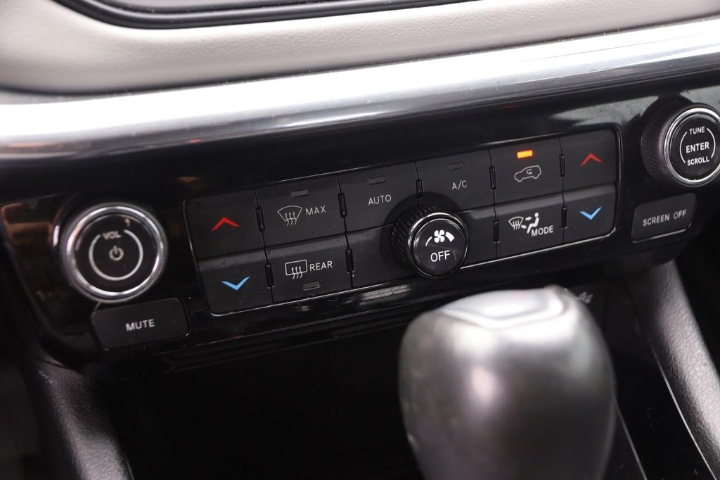 Chevrolet Malibu Vehicle Image 17