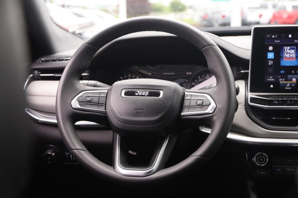 Chevrolet Malibu Vehicle Image 22