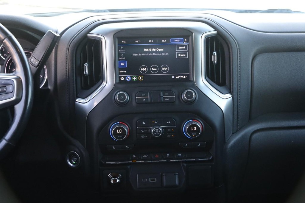 Chevrolet Silverado 1500 Vehicle Full-screen Gallery Image 23