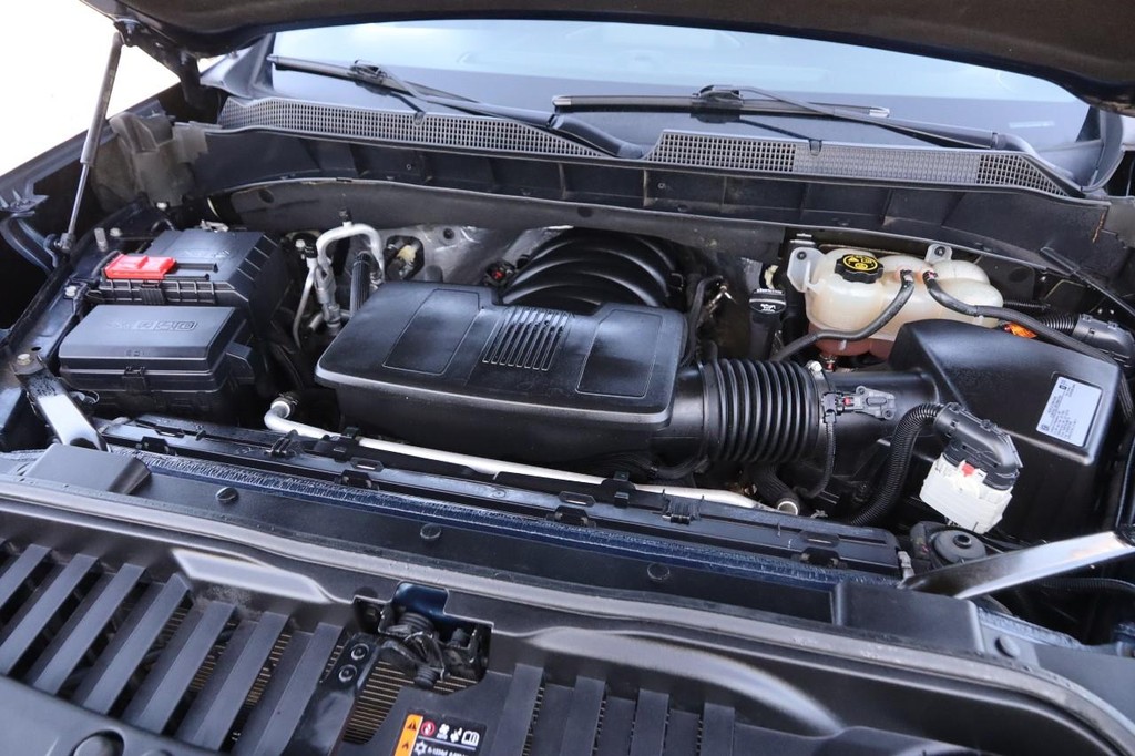 Chevrolet Silverado 1500 Vehicle Full-screen Gallery Image 26