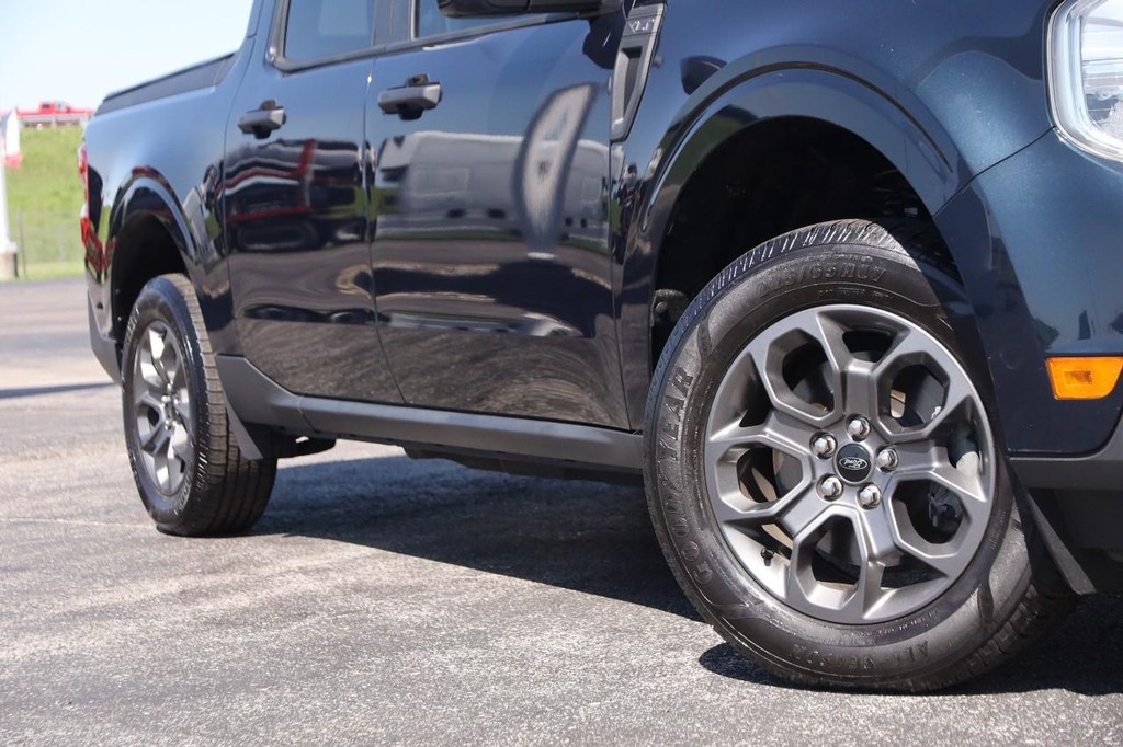 Ford Maverick Vehicle Full-screen Gallery Image 3