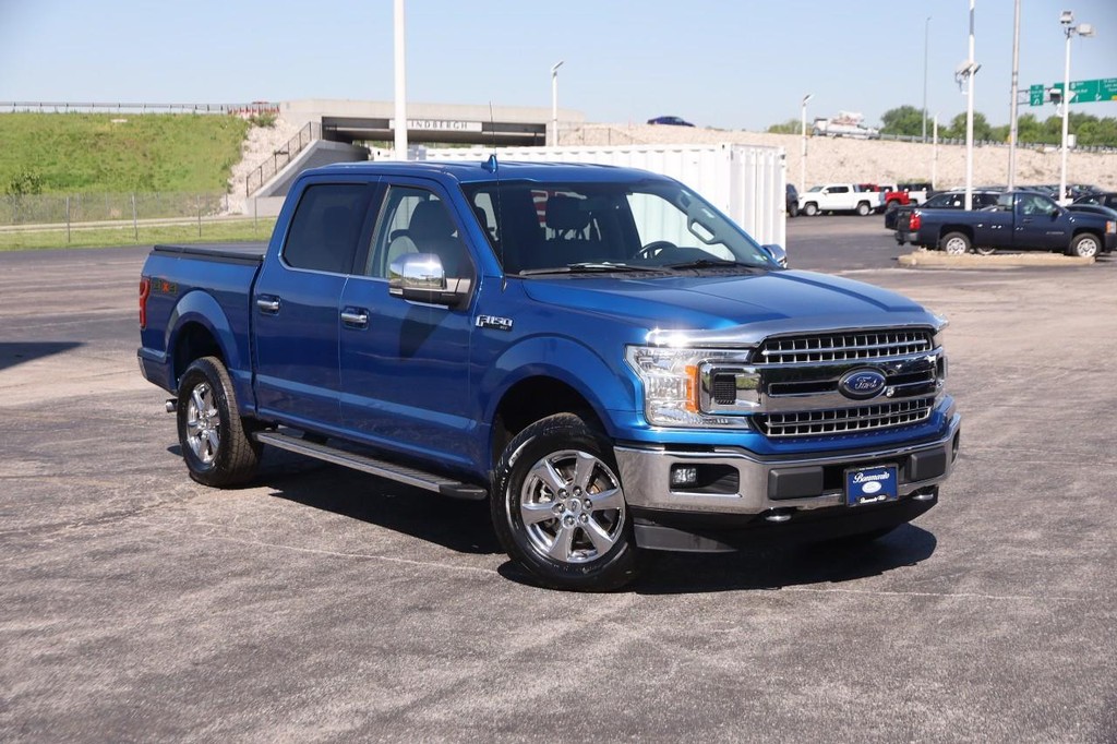 Ford F-150 Vehicle Full-screen Gallery Image 2