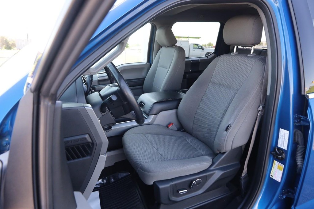 Ford F-150 Vehicle Full-screen Gallery Image 8