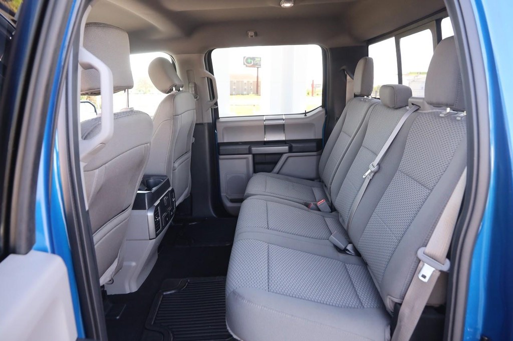 Ford F-150 Vehicle Full-screen Gallery Image 9