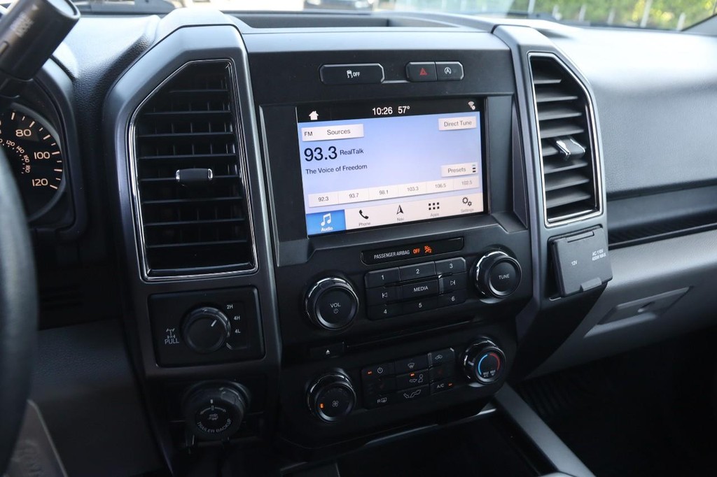 Ford F-150 Vehicle Full-screen Gallery Image 14