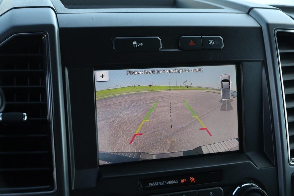 Ford F-150 Vehicle Full-screen Gallery Image 16