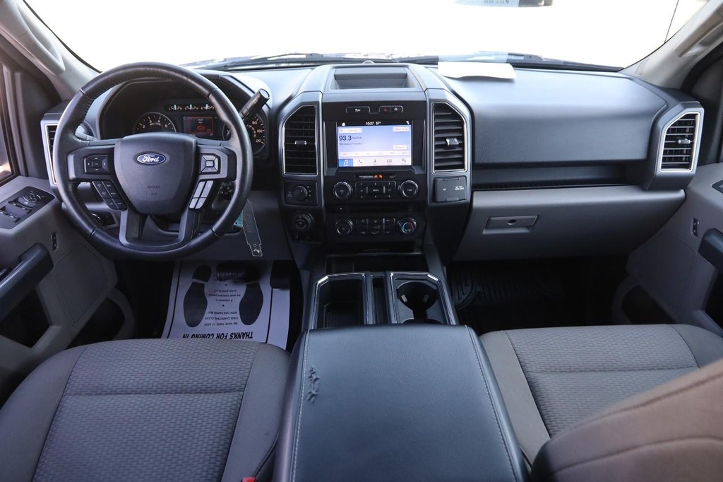 Ford F-150 Vehicle Full-screen Gallery Image 20
