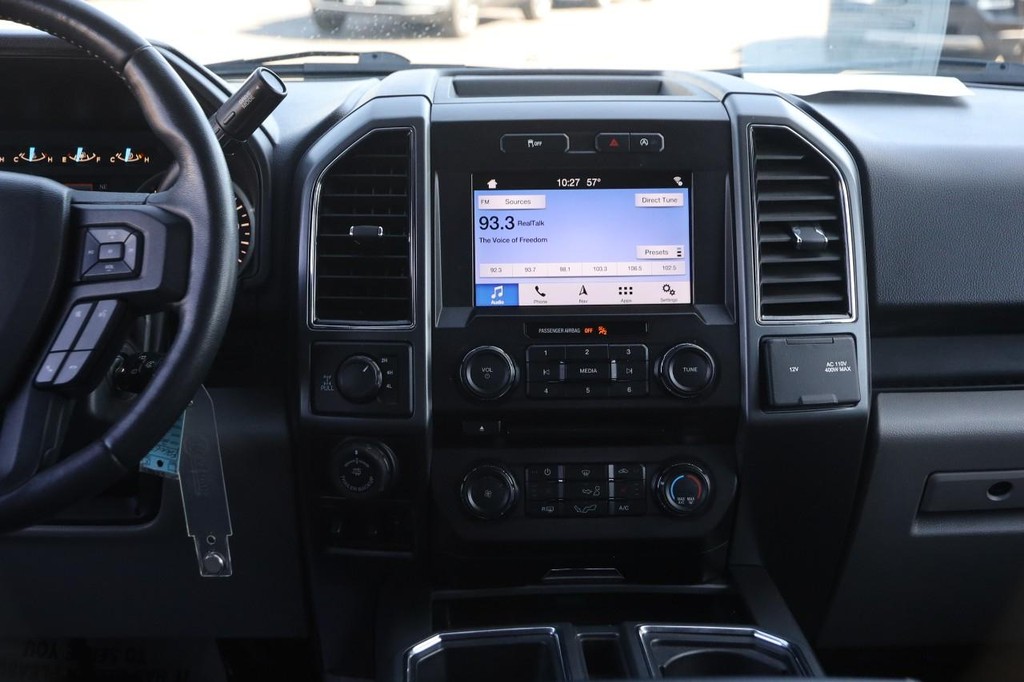 Ford F-150 Vehicle Full-screen Gallery Image 23