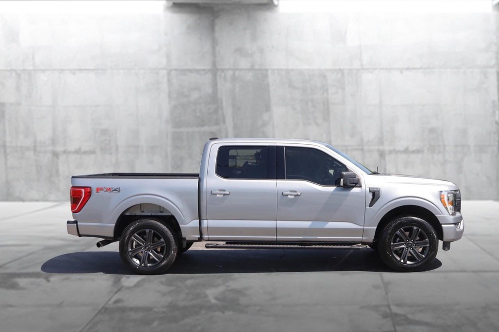 Ford F-150 Vehicle Full-screen Gallery Image 5