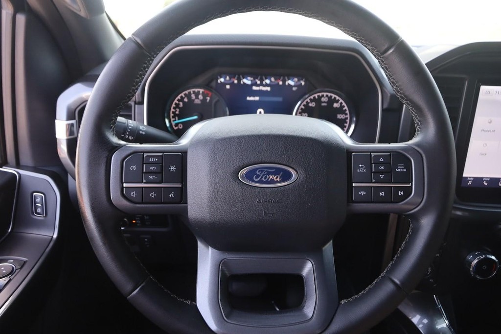 Ford F-150 Vehicle Full-screen Gallery Image 11