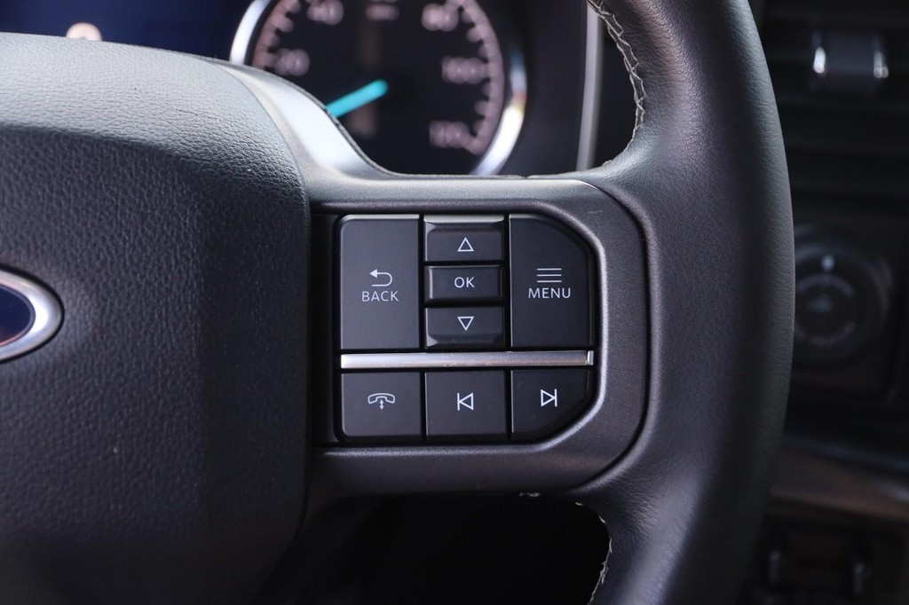 Ford F-150 Vehicle Full-screen Gallery Image 13