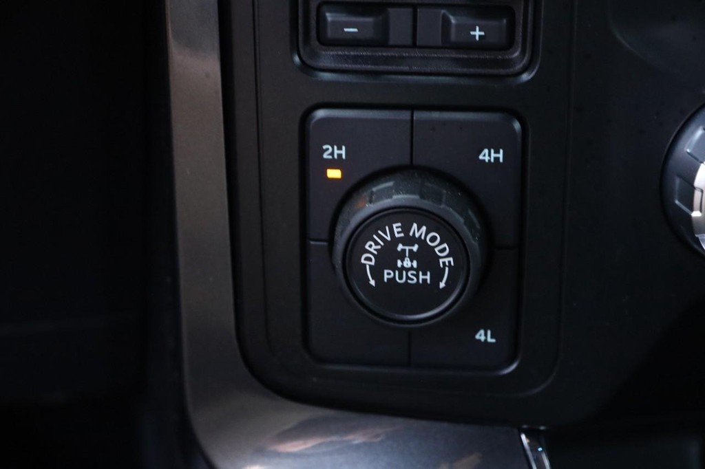 Ford F-150 Vehicle Full-screen Gallery Image 20