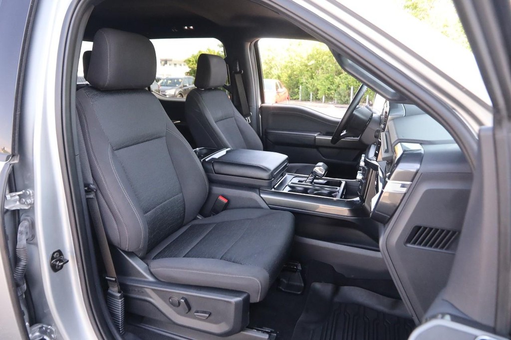 Ford F-150 Vehicle Full-screen Gallery Image 27