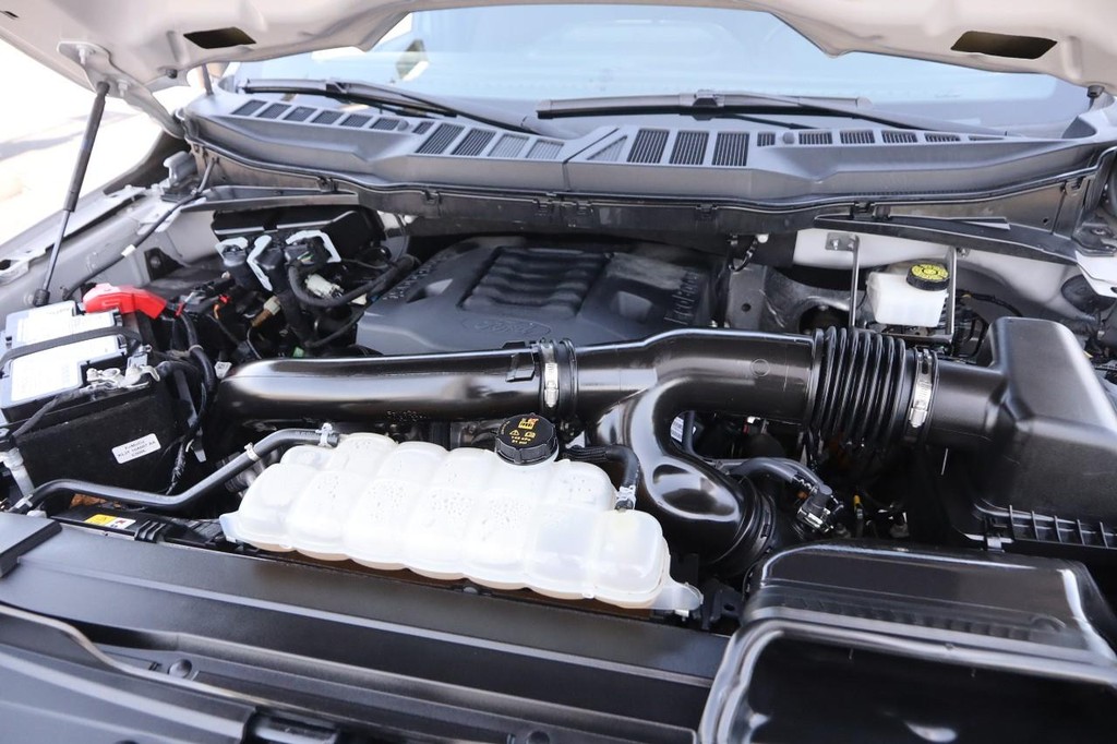 Ford F-150 Vehicle Full-screen Gallery Image 28