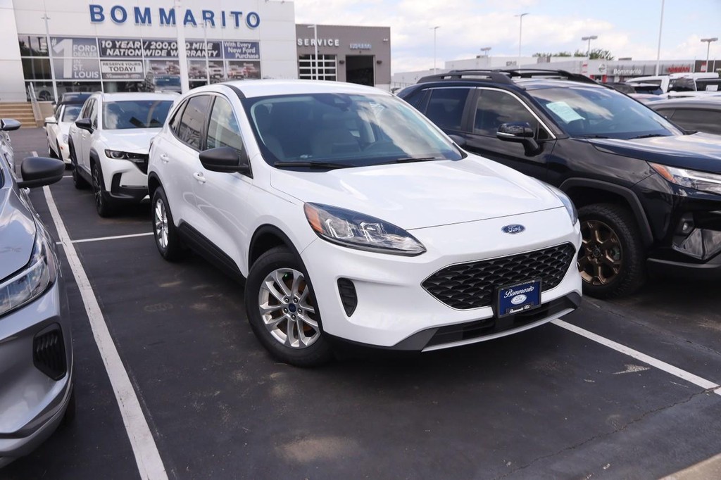 Ford Escape Vehicle Image 02