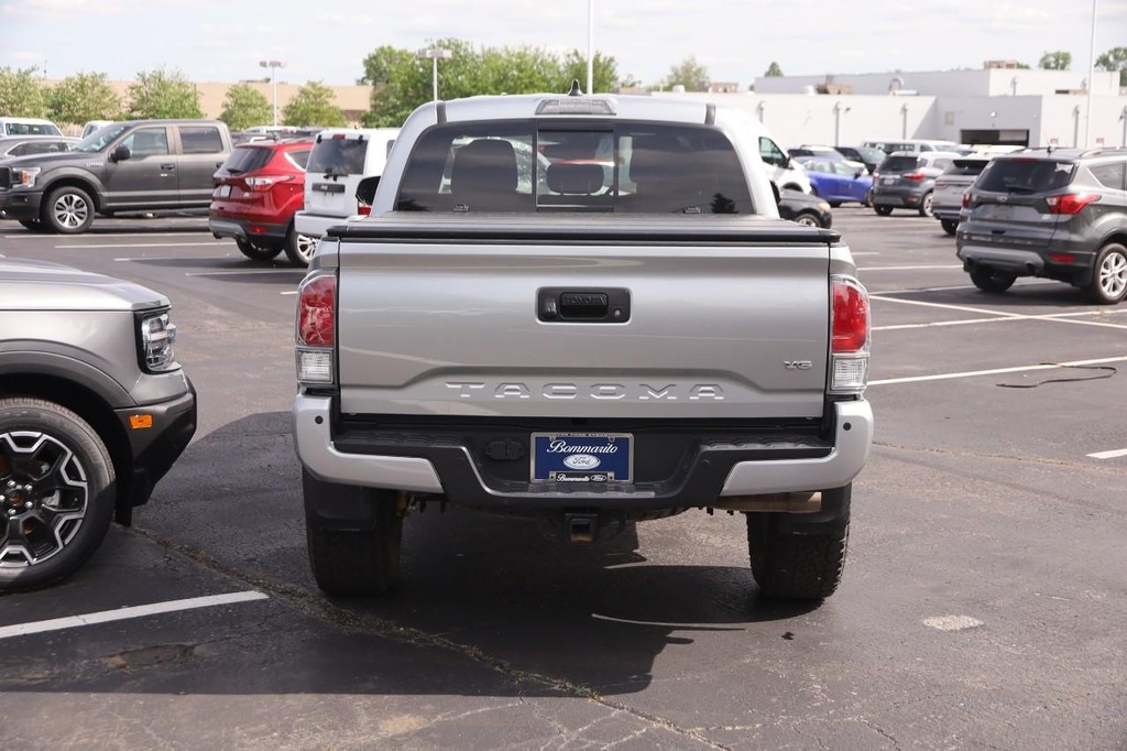 Toyota Tacoma 4WD Vehicle Image 06