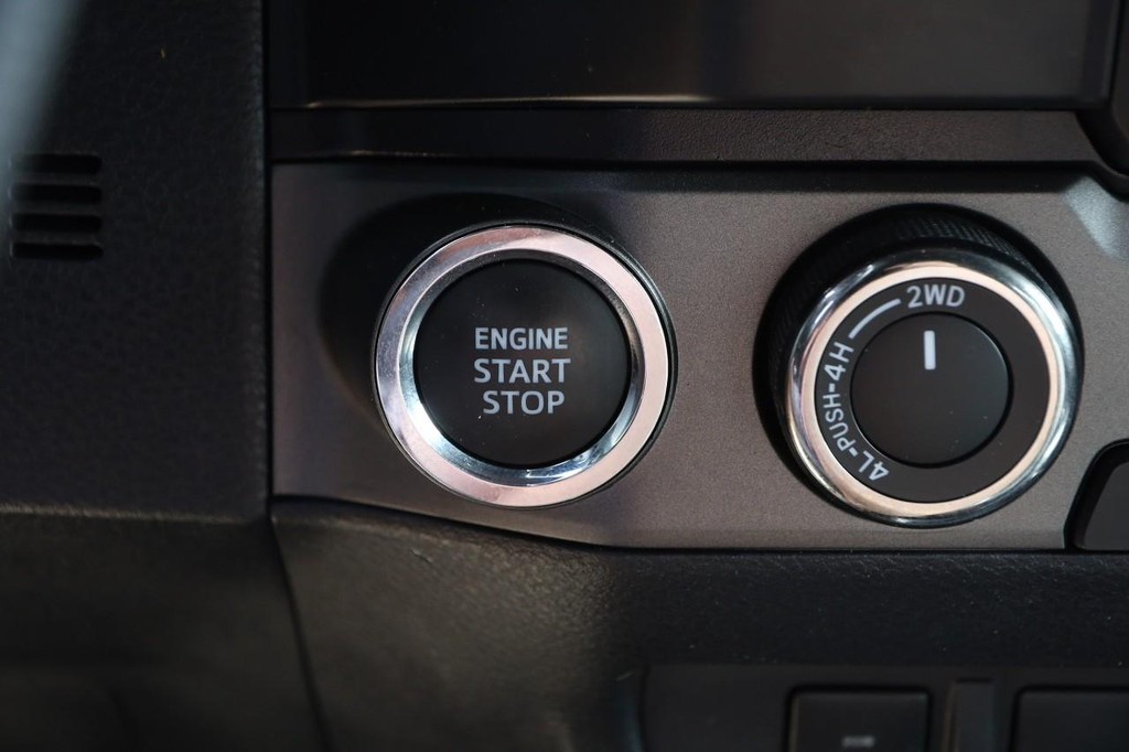 Toyota Tacoma 4WD Vehicle Image 15