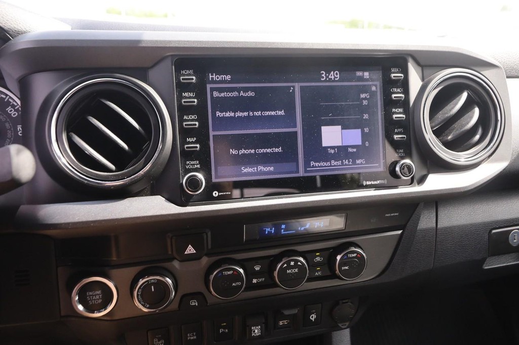 Toyota Tacoma 4WD Vehicle Image 16