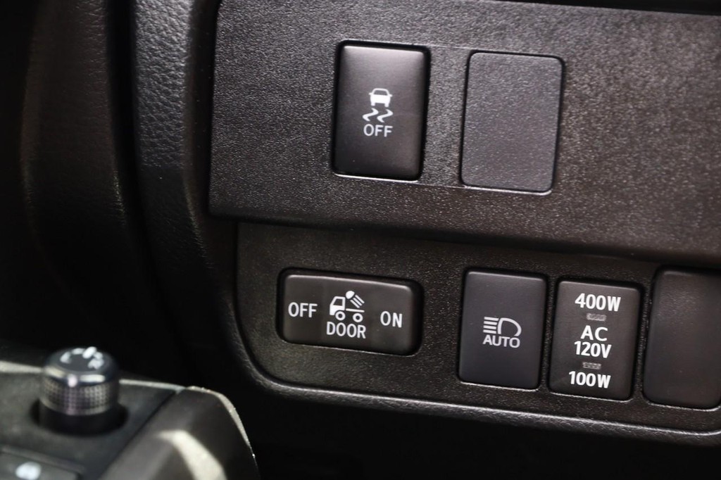 Toyota Tacoma 4WD Vehicle Image 21