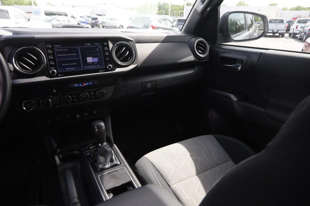 Toyota Tacoma 4WD Vehicle Image 26