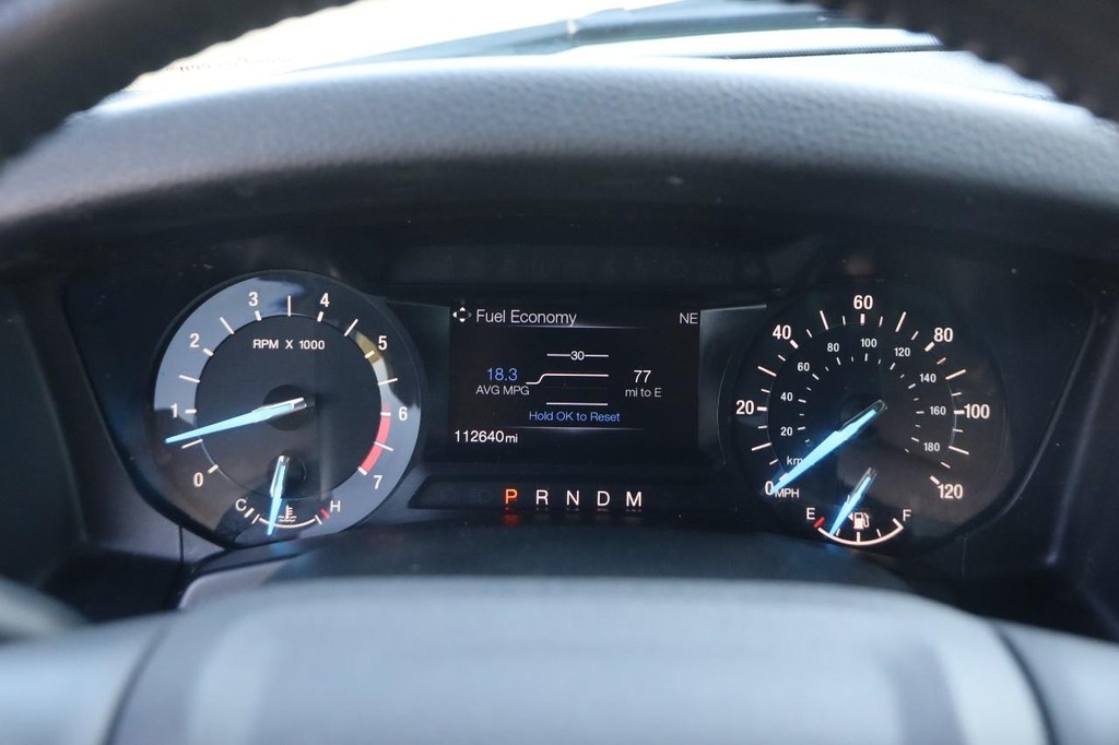 Ford Expedition EL Vehicle Full-screen Gallery Image 15