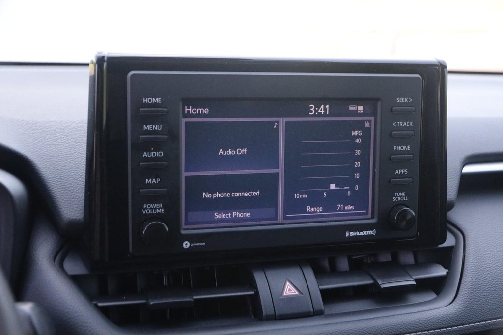 Toyota RAV4 Vehicle Full-screen Gallery Image 18