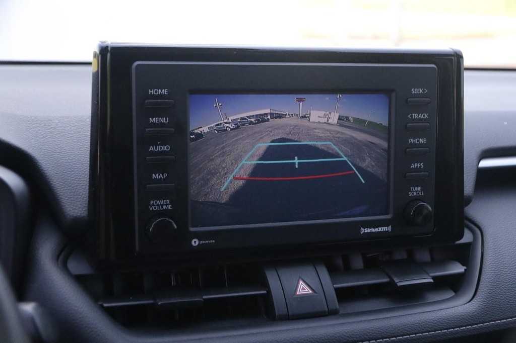 Toyota RAV4 Vehicle Full-screen Gallery Image 19