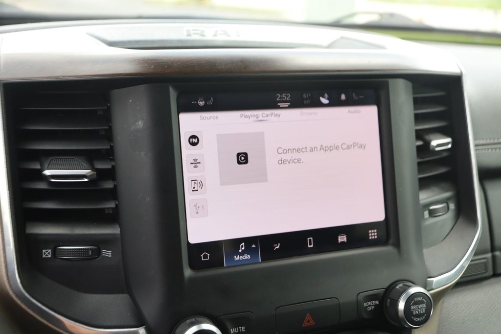 Ram 1500 Vehicle Full-screen Gallery Image 17