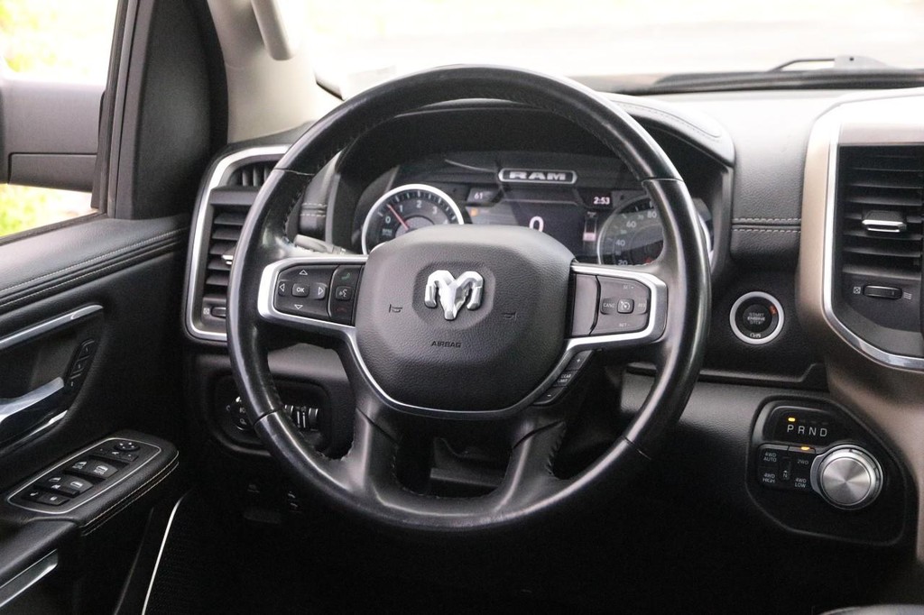 Ram 1500 Vehicle Full-screen Gallery Image 23