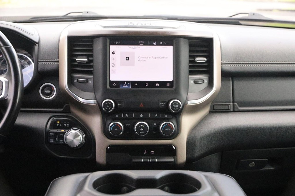 Ram 1500 Vehicle Full-screen Gallery Image 24
