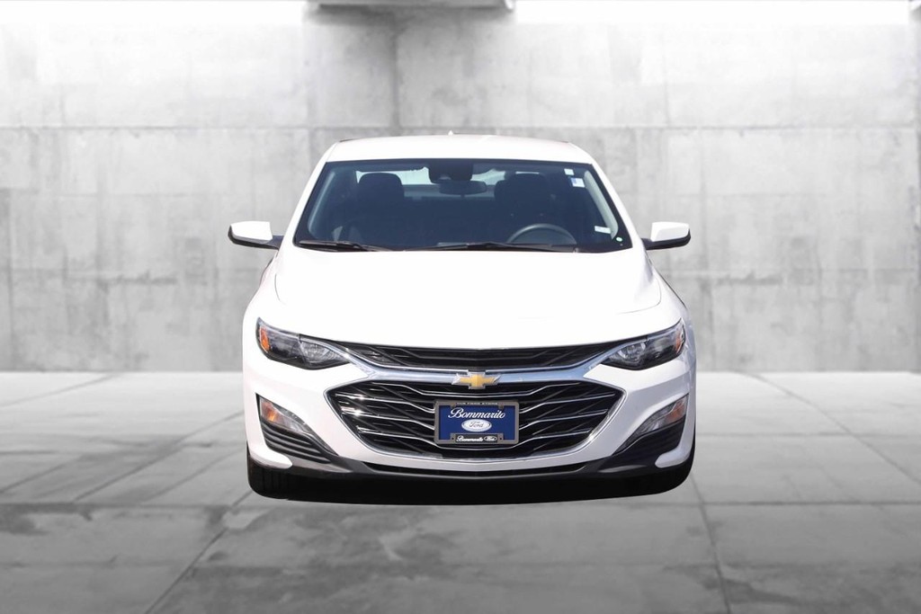 Chevrolet Malibu Vehicle Image 04