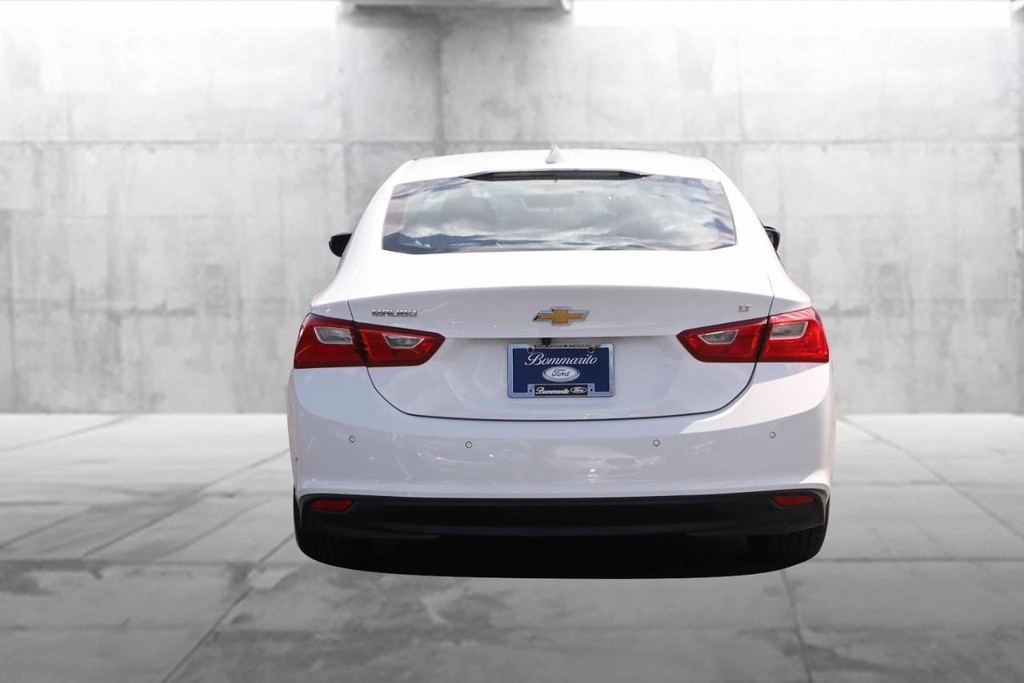 Chevrolet Malibu Vehicle Image 06
