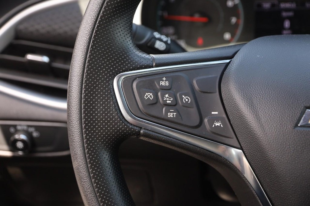 Chevrolet Malibu Vehicle Image 12