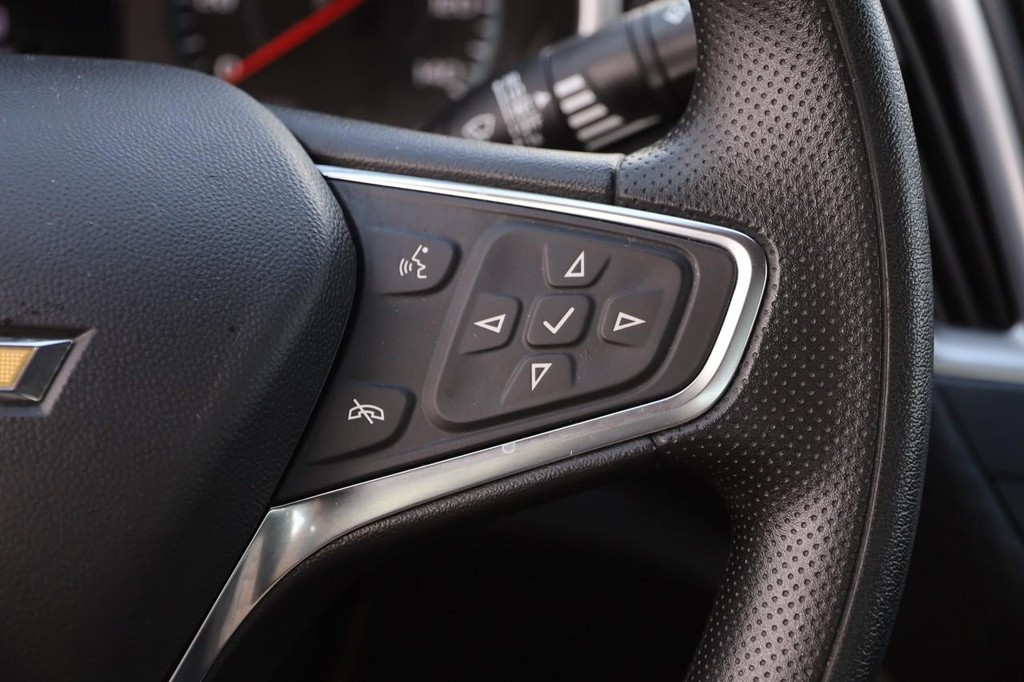 Chevrolet Malibu Vehicle Image 13