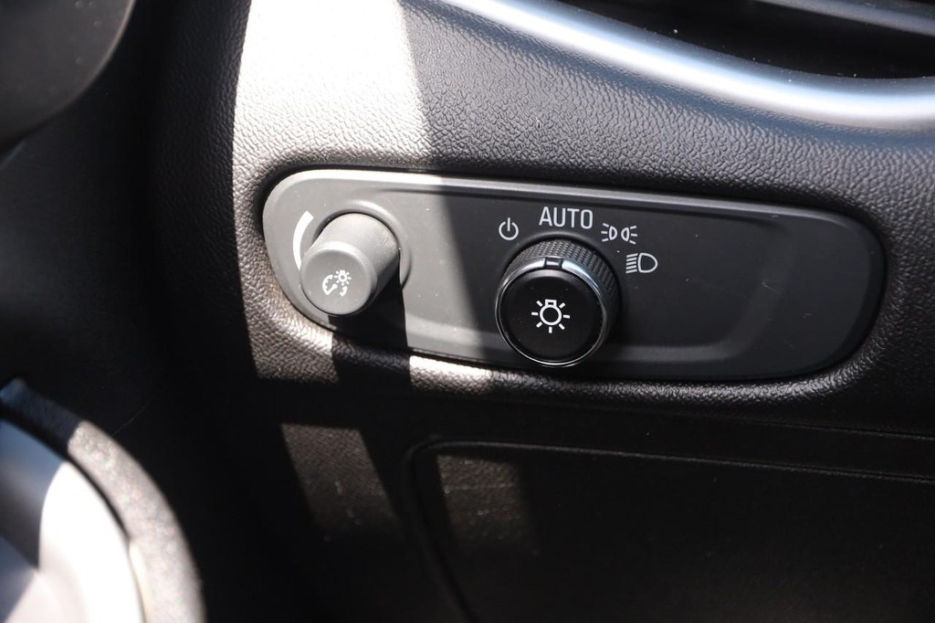 Chevrolet Malibu Vehicle Image 19