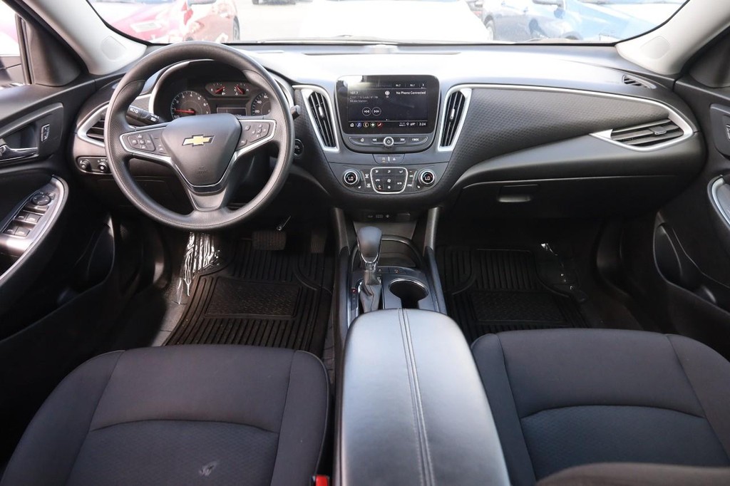 Chevrolet Malibu Vehicle Image 20