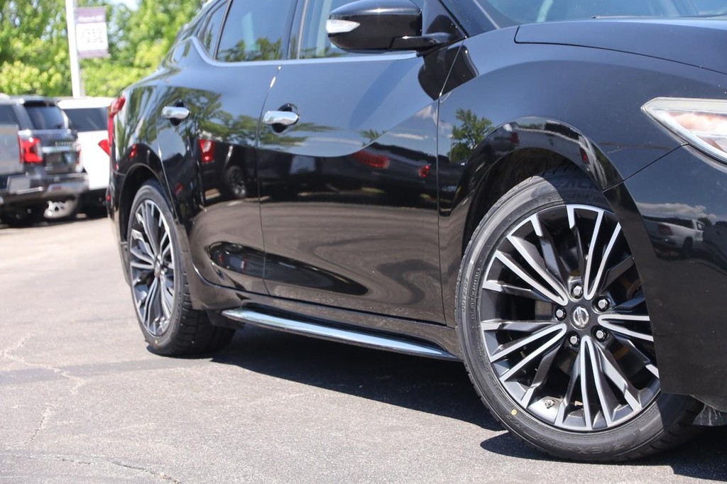 Nissan Maxima Vehicle Image 03