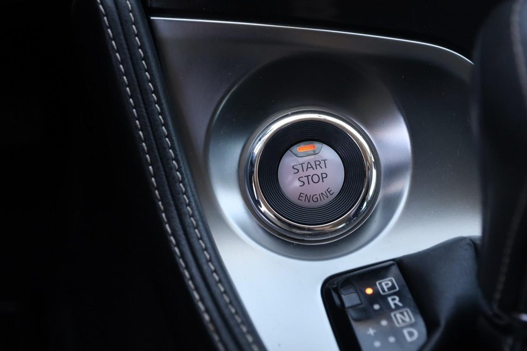 Nissan Maxima Vehicle Image 14