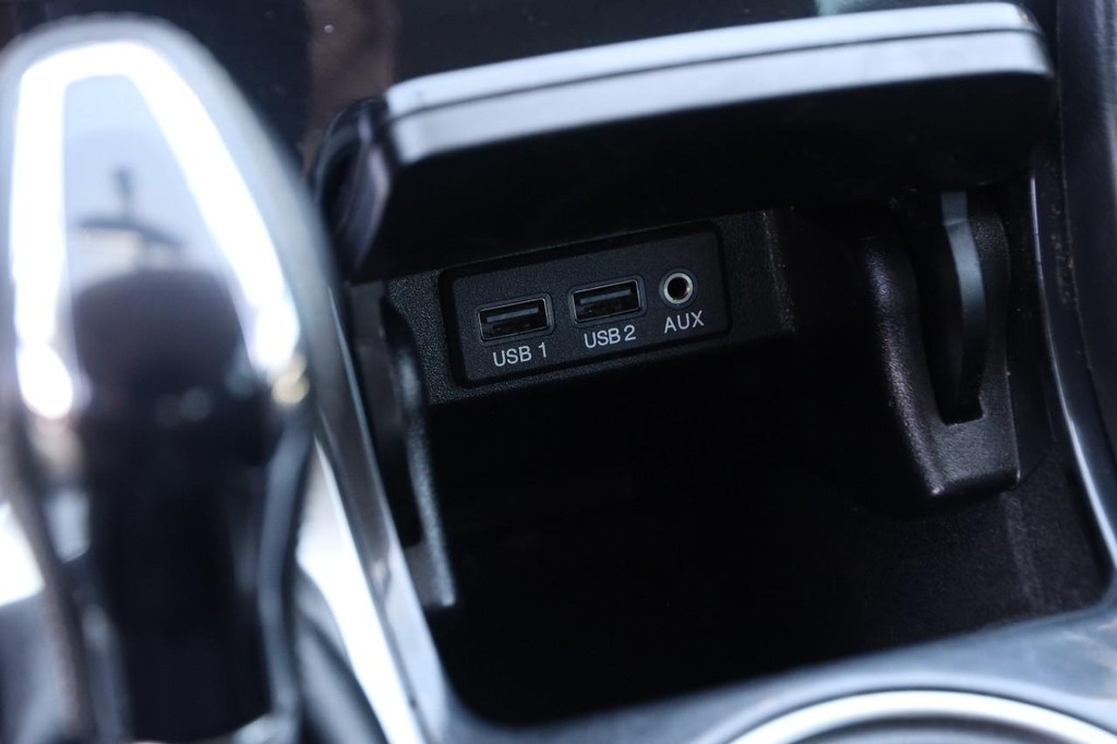 Nissan Maxima Vehicle Image 18