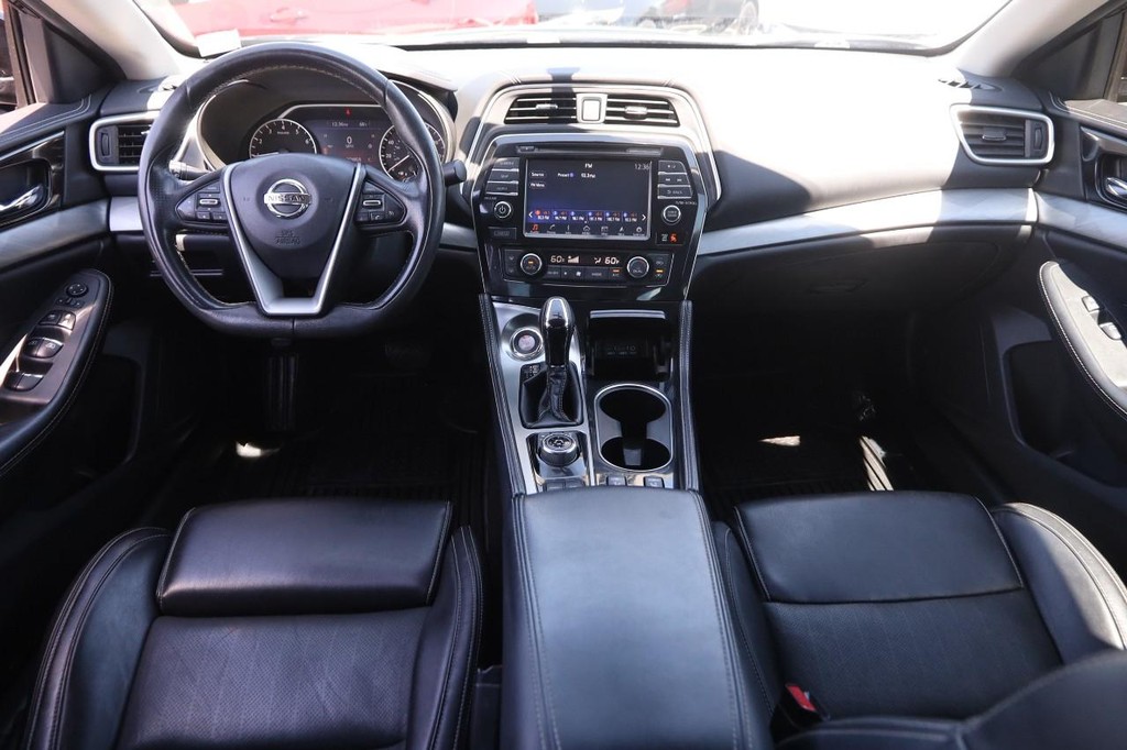 Nissan Maxima Vehicle Image 21