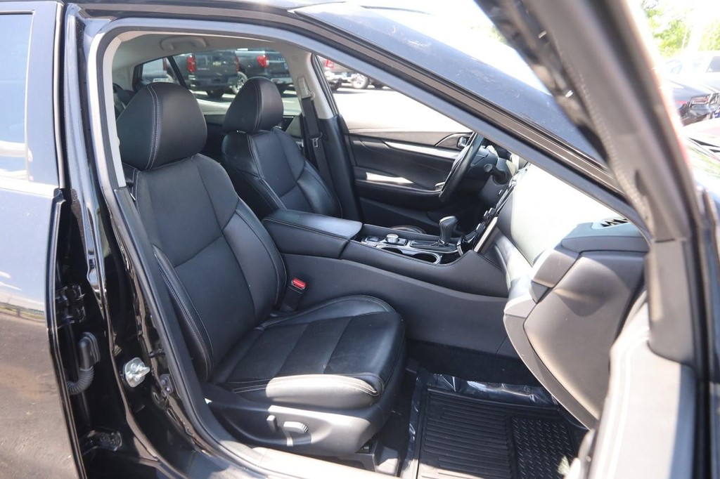 Nissan Maxima Vehicle Image 26